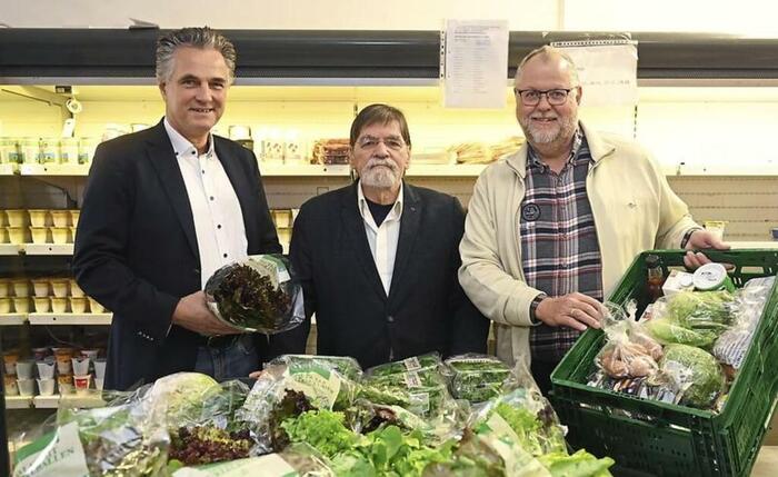 Vertreter der Freimaurerloge spenden für die Tafel Vertreter der Freimaurerloge spenden für die Tafel